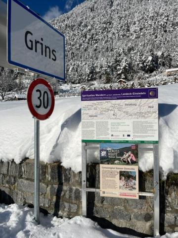Traumapartment Murmeltier Tirol Grins ภายนอก รูปภาพ